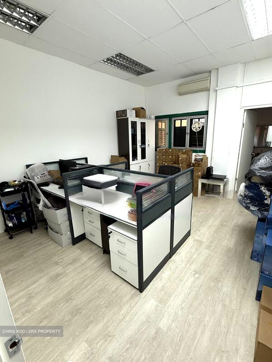 Nankin Row (D1), Retail #490397451